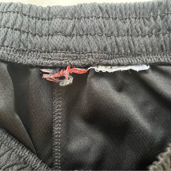 Bundle MENS Puma Black Performance T-Shirt PLUS Nike jumpman performance shorts - Picture 4 of 6